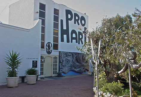 Pro Hart Art Gallery (image)