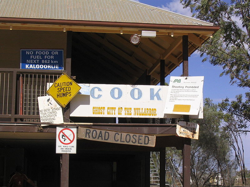 Cook, ghost town, Nullarbor Plain (image)